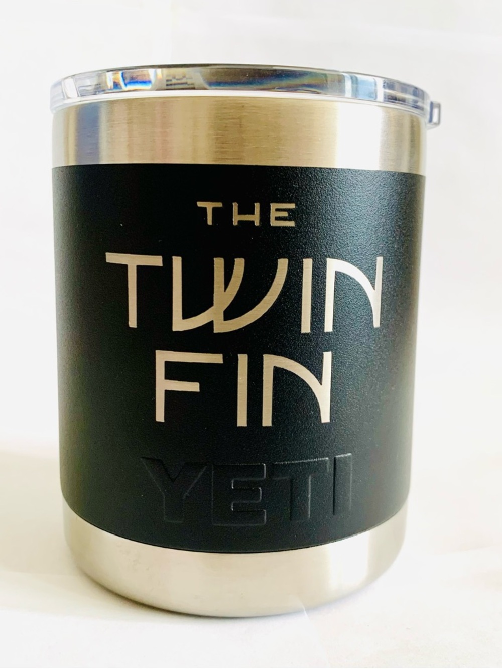 YETI Rambler 10 oz Lowball Tumbler Twin Fin Hawaii Limited Edition New